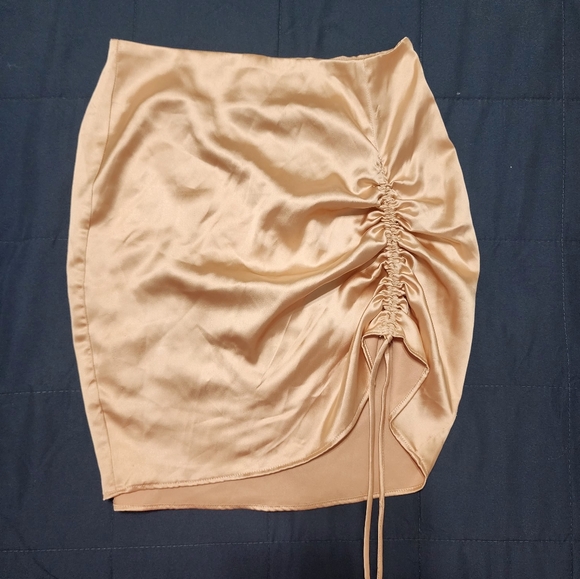 Forever 21 Satin Mini Skirt Beige Ruched Side Adjustable Size S - Picture 1 of 9